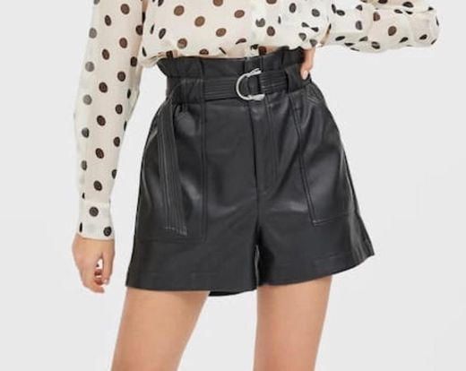 Social 🖤 Stradivarius 