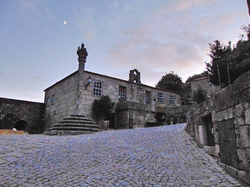 Place PELOURINHO E CASA DA CÂMARA DE SORTELHA