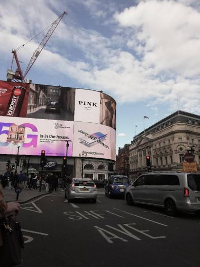 Piccadilly Circus