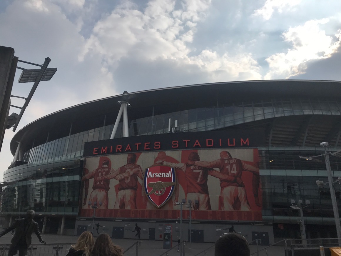 Places Emirates Stadium