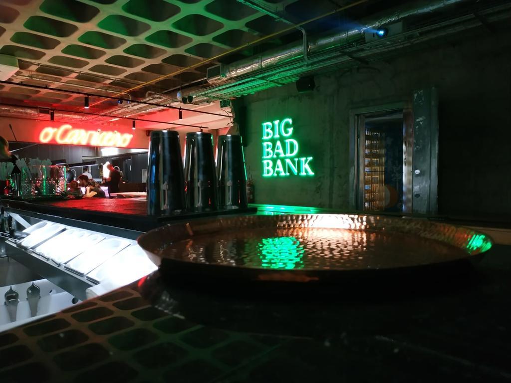 Restaurantes Big Bad Bank Bar