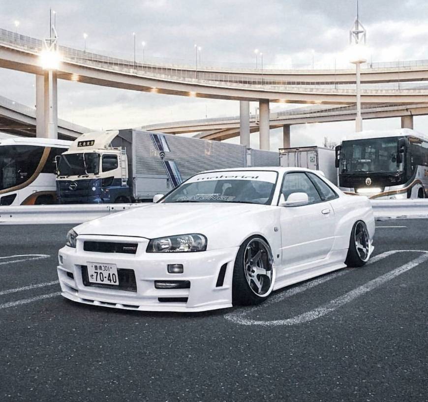 Social Nissan r34
