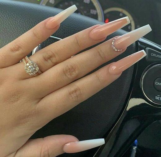 Nude nails 💅 