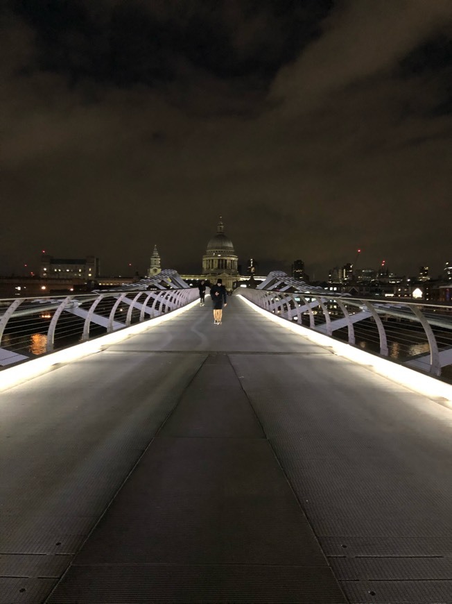 Lugar Millennium Bridge