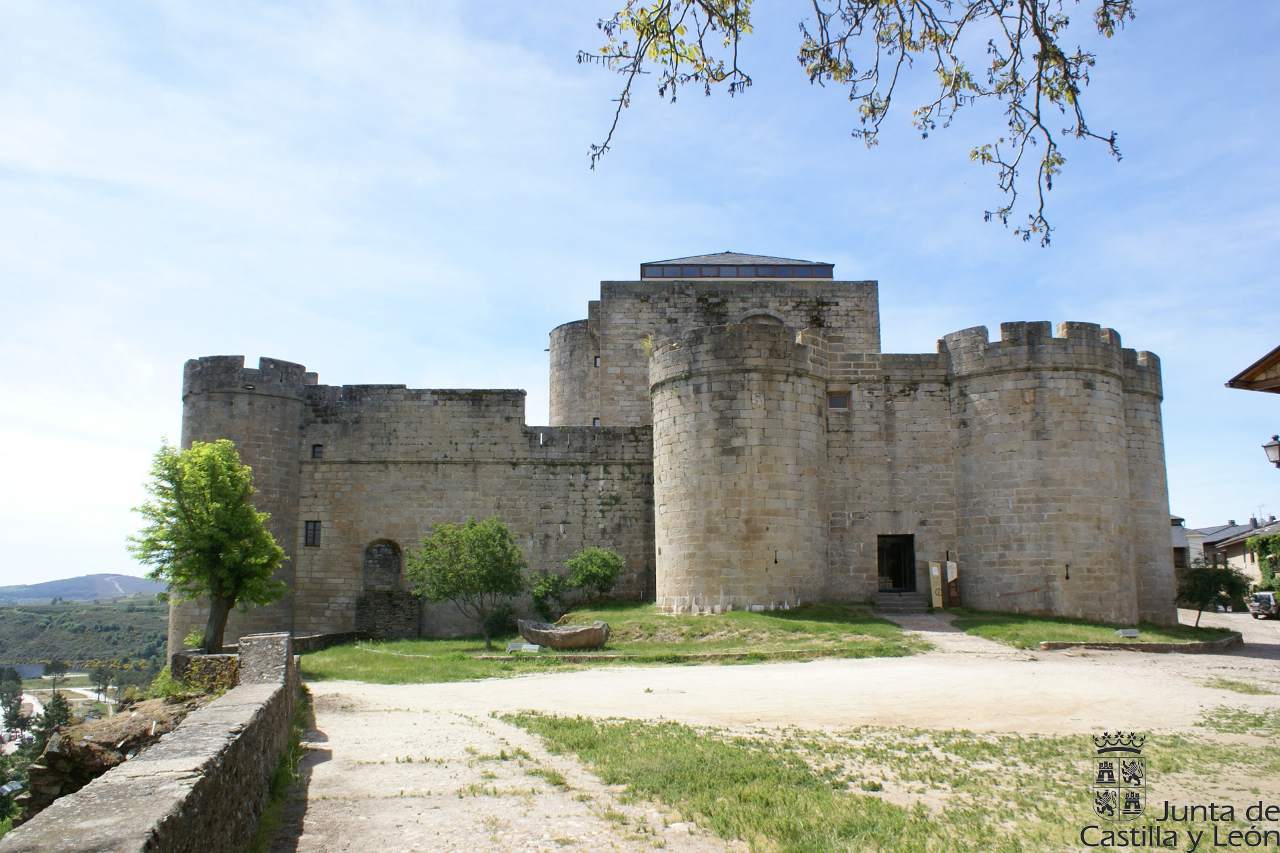 Place Castillo de los Condes de Benavente