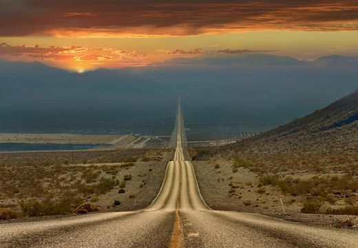 Estrada no deserto