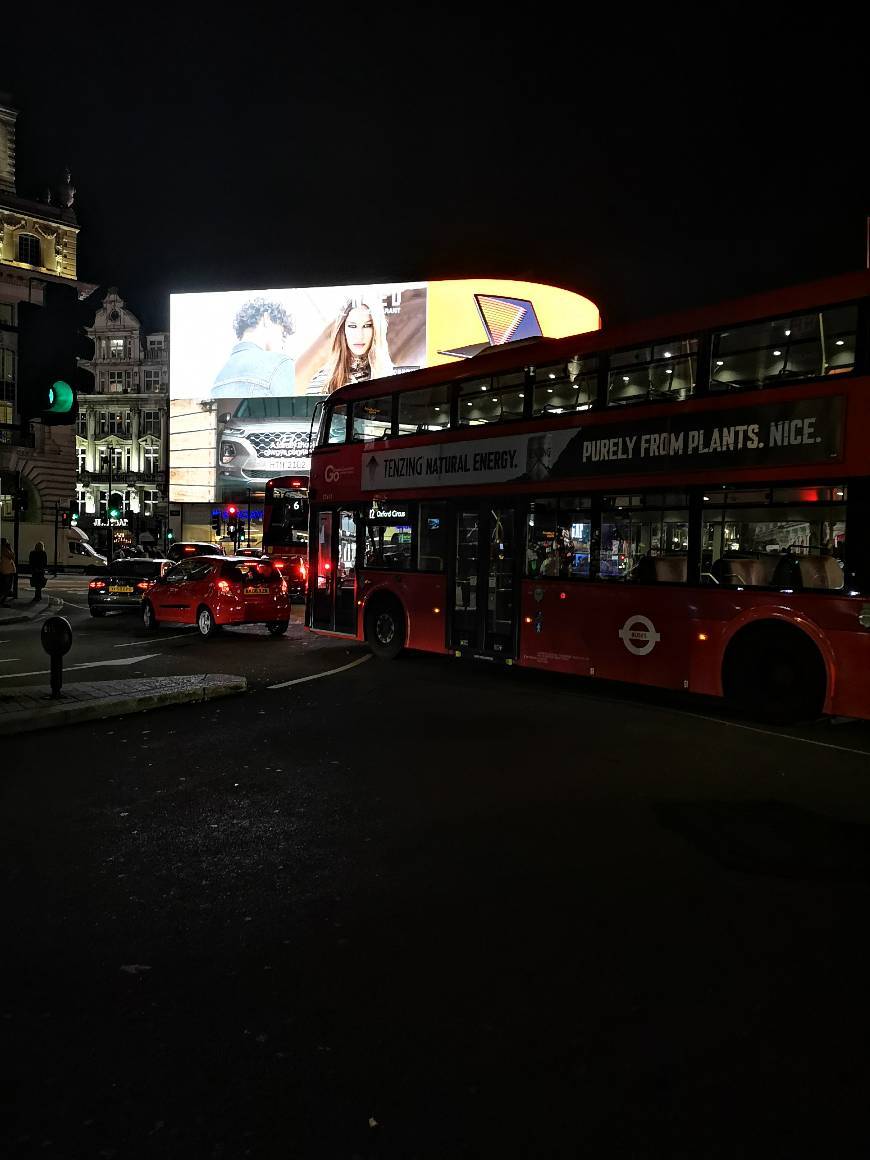 Lugar Piccadilly Circus