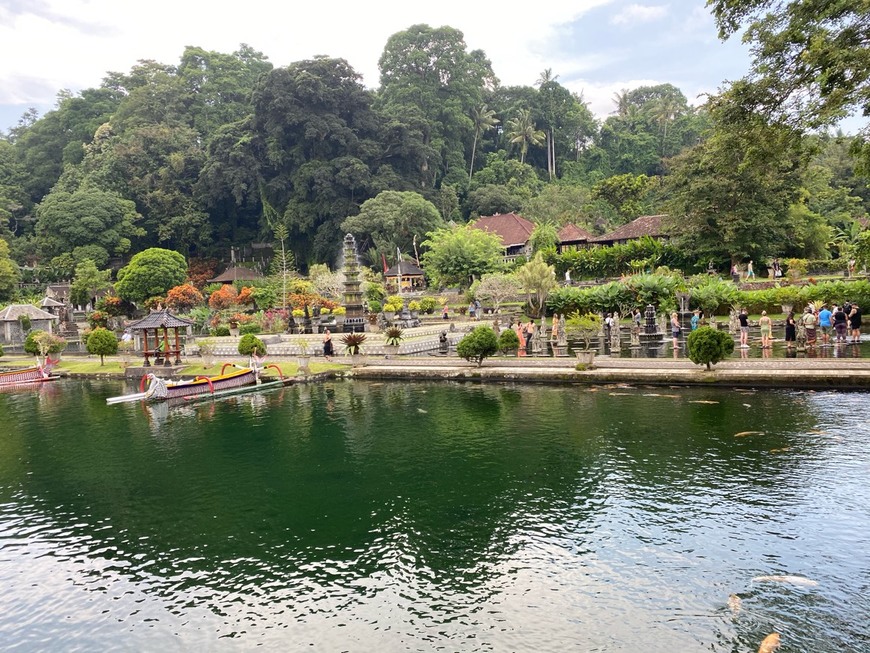 Place Tirta Gangga