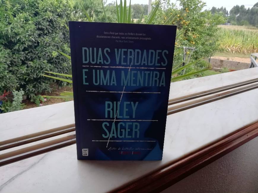 Moda Opinião "Duas Verdades E Uma Mentira" de Riley Sager 