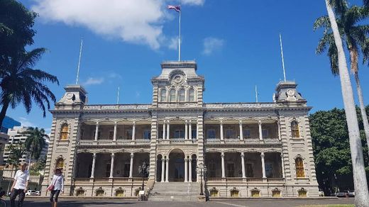 Iolani Palace