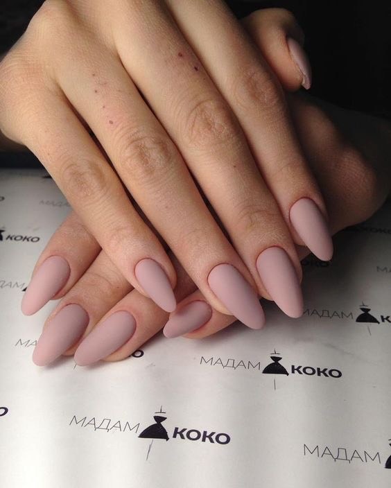 Moda Nails 