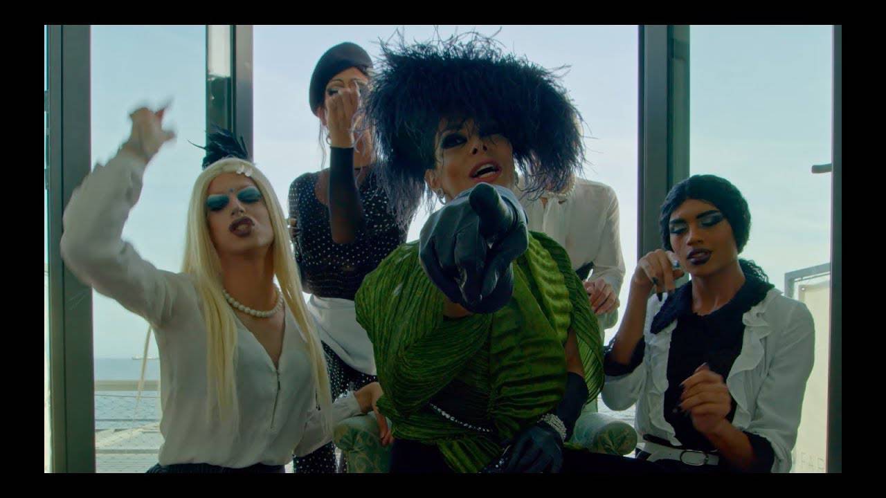 Canción Dressing game by José Castelo Branco