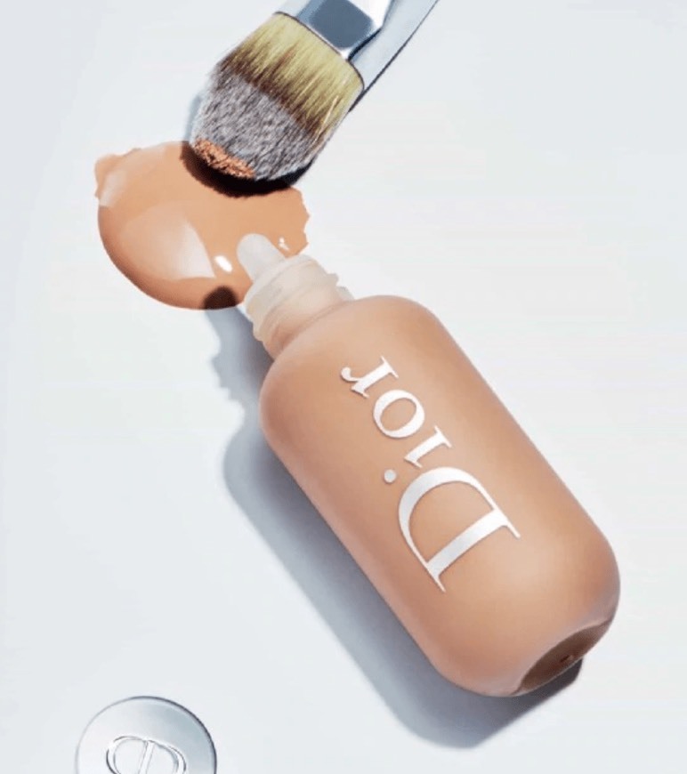 Moda Dior Backstage // Face & Body Foundation 2WO (shade)