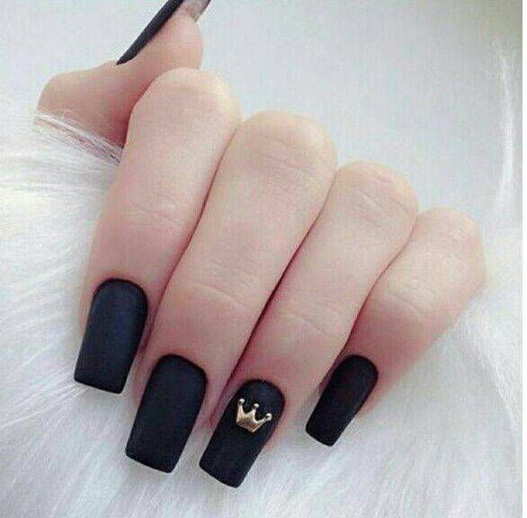 Social Nails