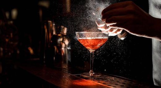 🍸