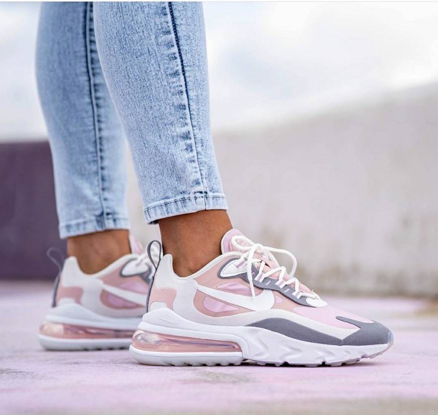 Social Nike Air Max 270