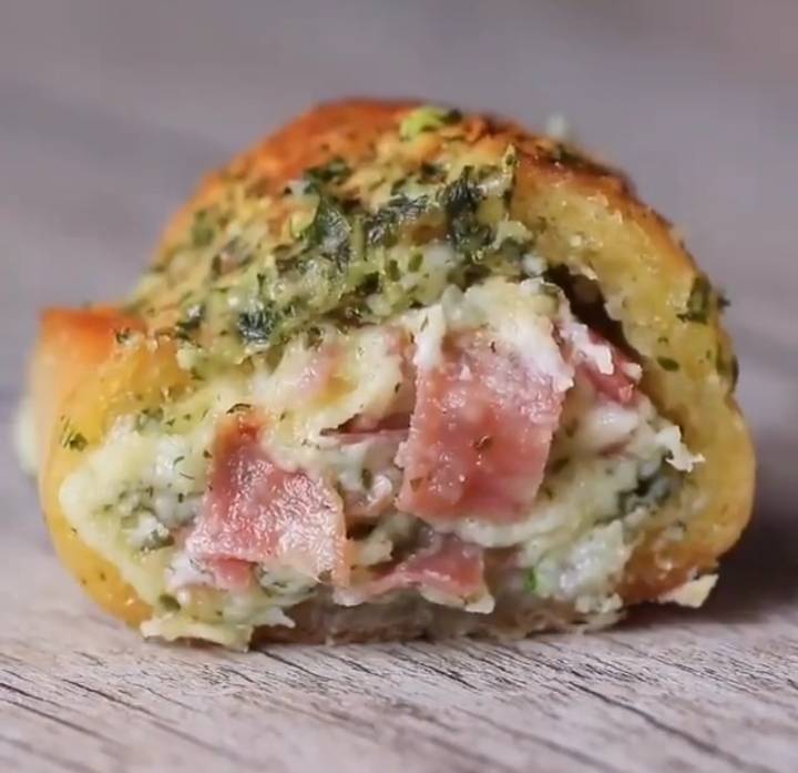 Moda Pão de alho com salame