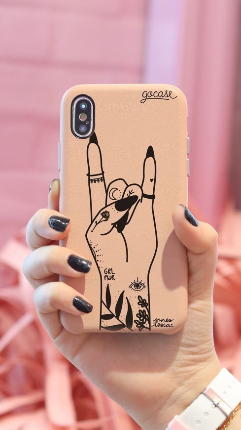 Fascino’s phone case