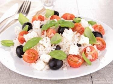 Salada de Arroz com queijo 