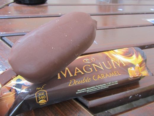 Social Magnum