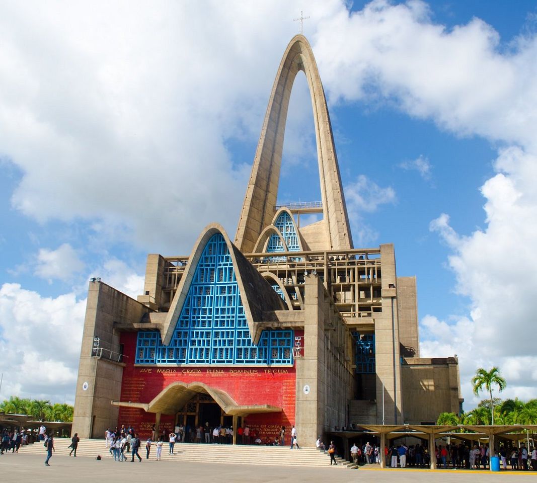 Moda Basílica de La Altagracia en Higuey! 🏖