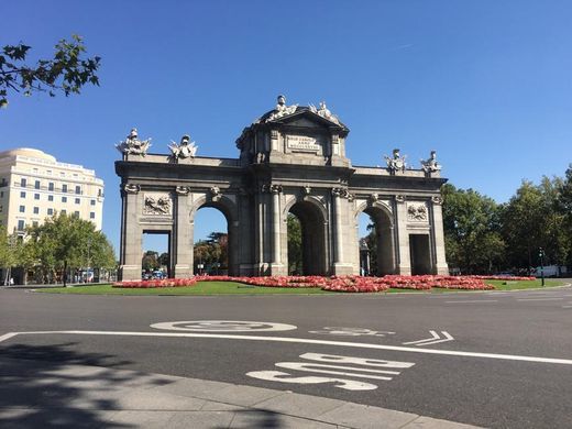 Lugar Puerta de Alcalá