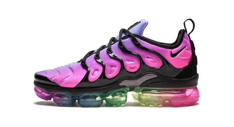 Social Nike vapormax
