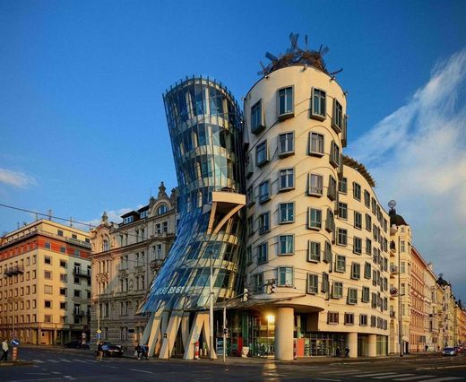 Dancing House