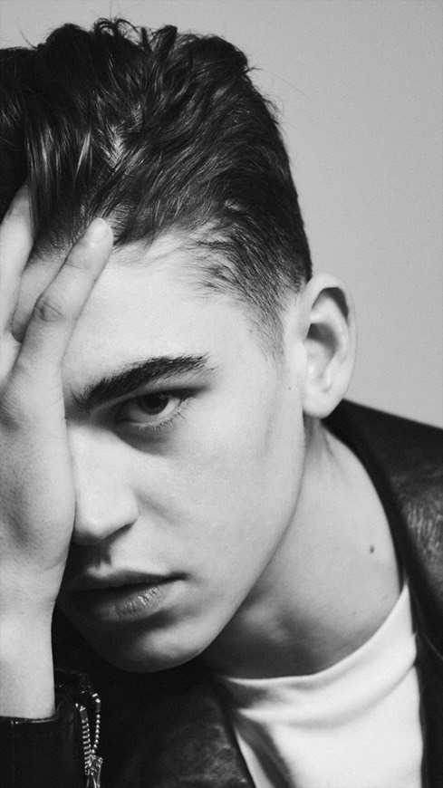 Moda Hero Fiennes-Tiffin