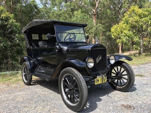 Social Ford Model t