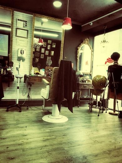 Old Skull Barber Shop 