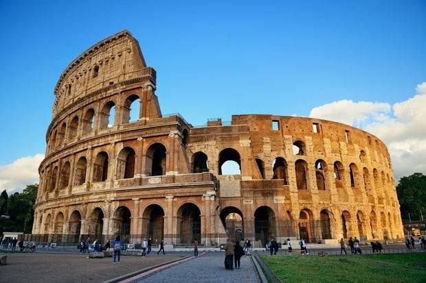 Lugar Coliseo de Roma