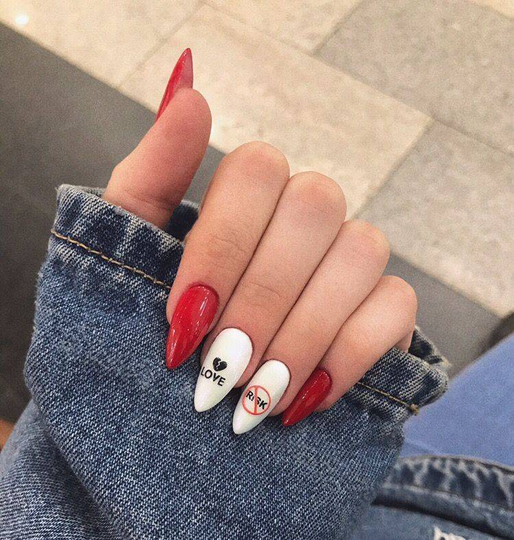 Moda Nails