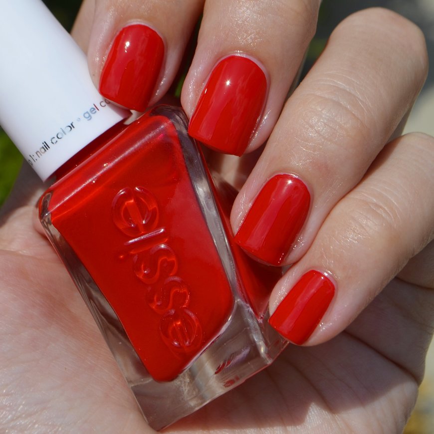 Products essie gel couture- living legend