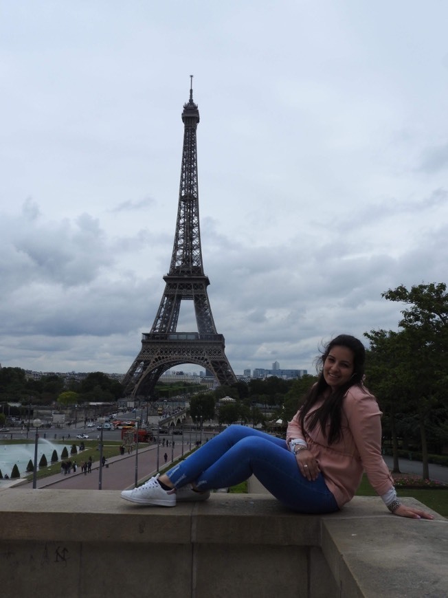 Place Torre Eiffel