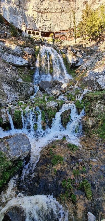 Lugar St. Beatus Caves