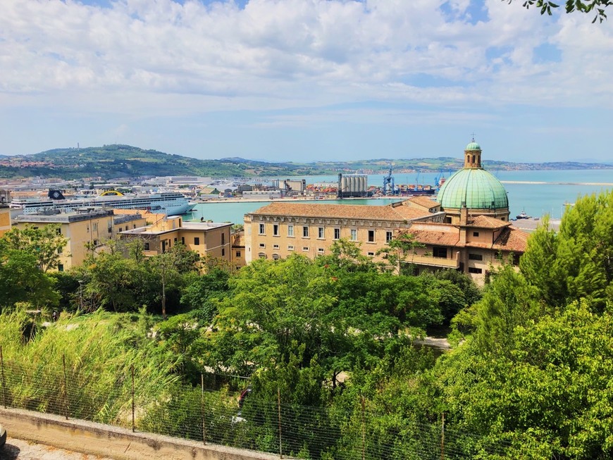 Lugar Ancona port