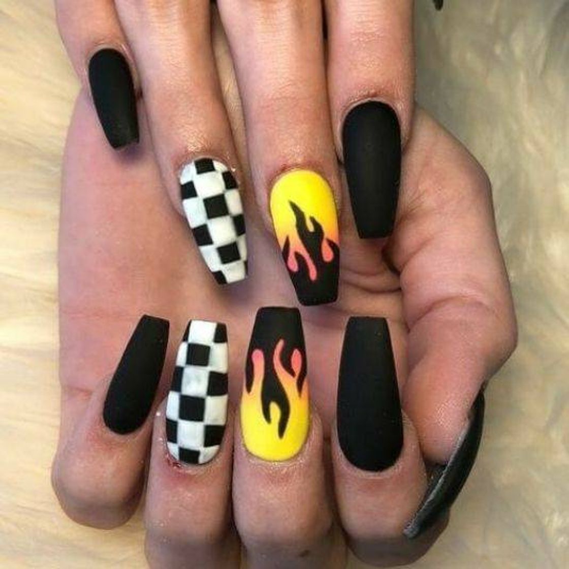 Moda Unhas pretas⚫