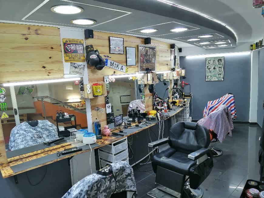 Place Riki Barbershop 8125