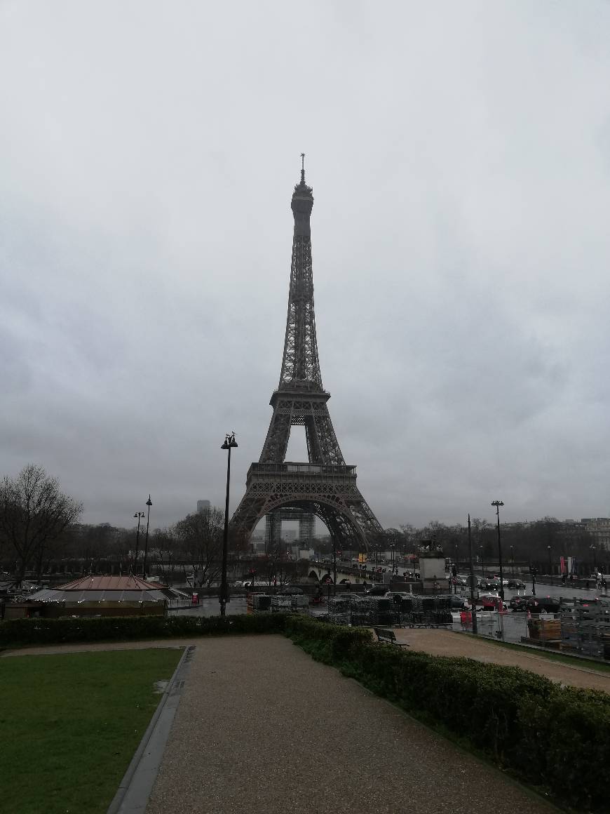 Place Torre Eiffel