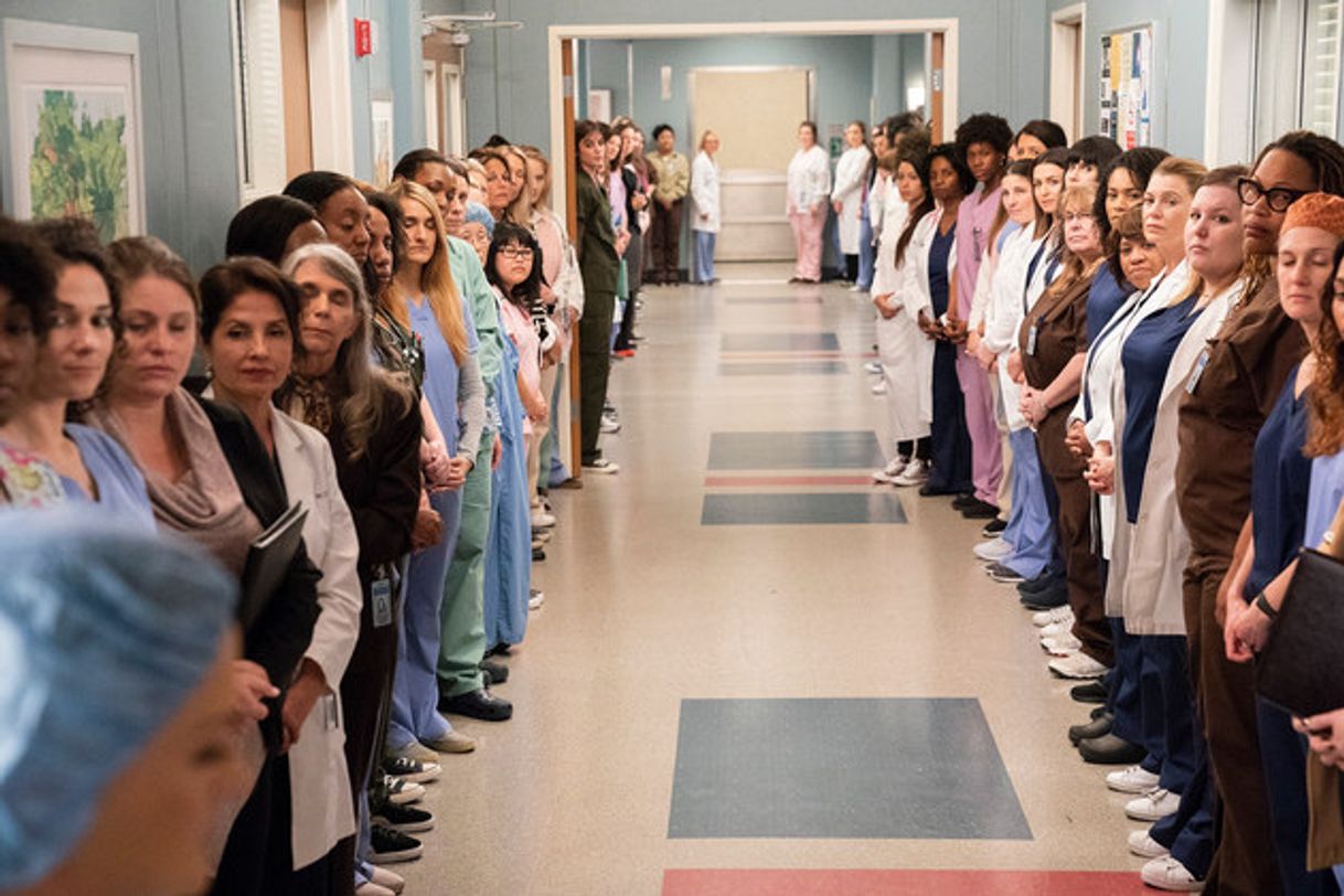 Serie Fila de mulheres em grey's anamoty