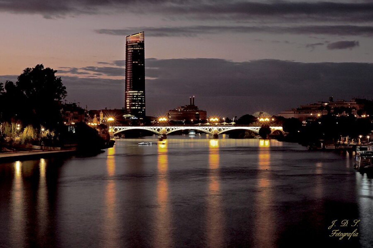 Place Torre Sevilla