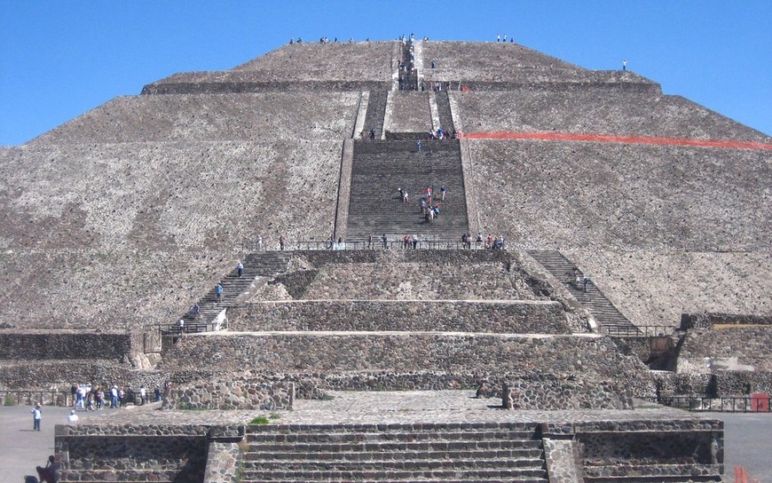 Place Pirámide del Sol