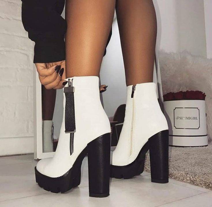 Social White⚪