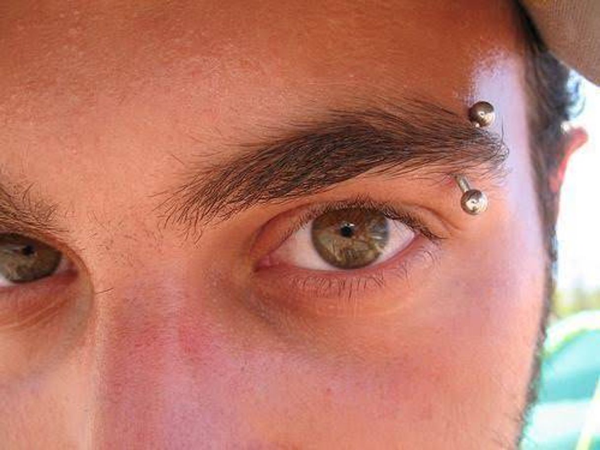 Moda Piercing na sobrancelha