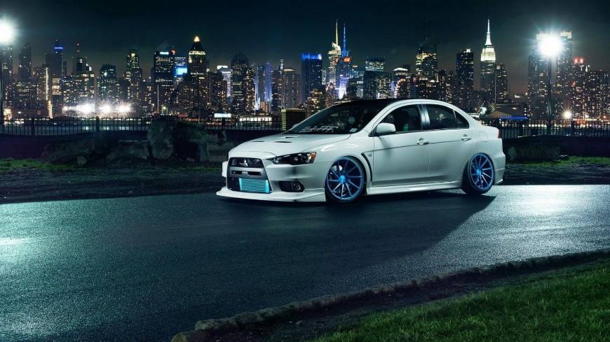 Social Mitsubishi Lancer Evolution X
