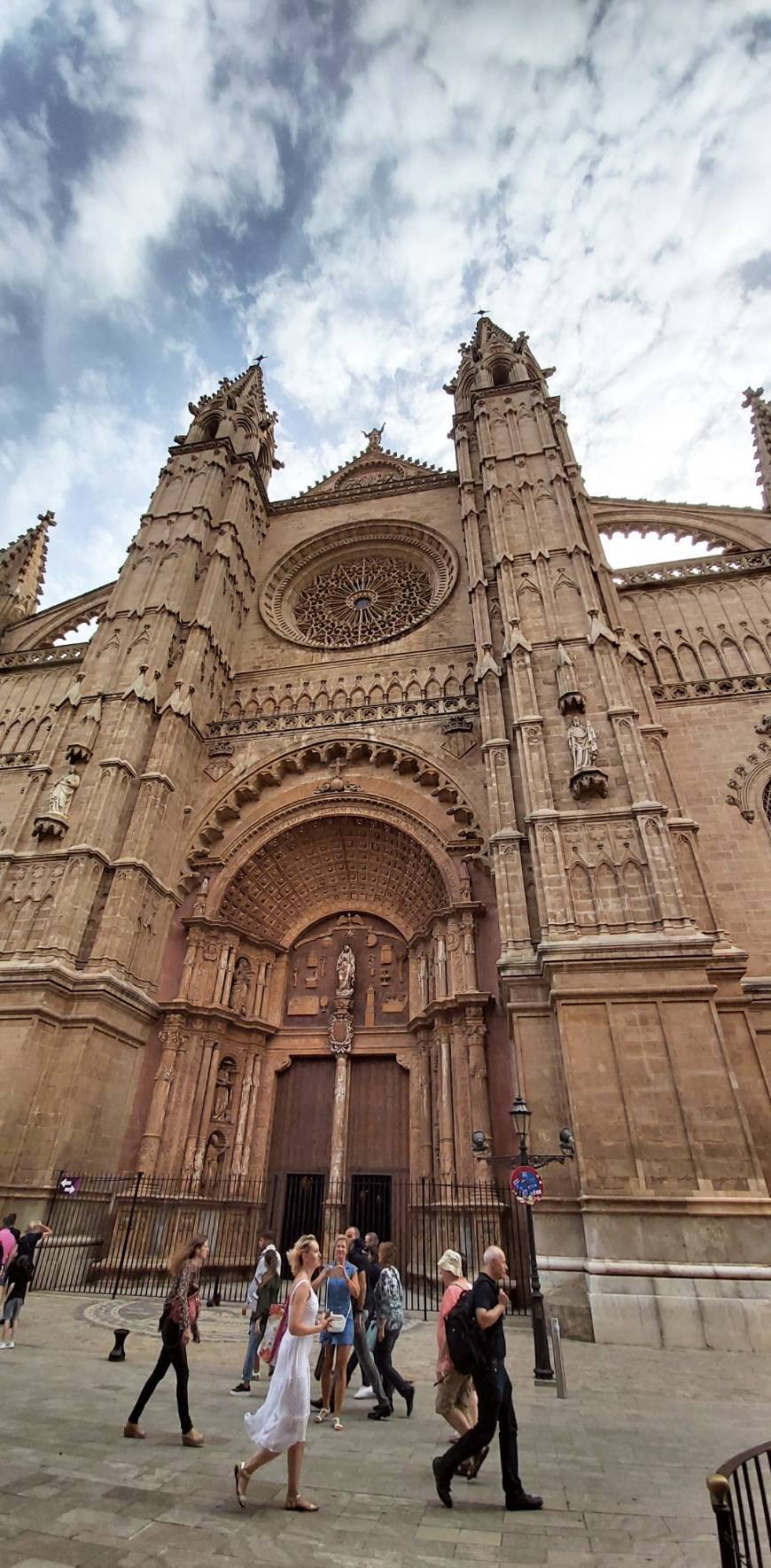 Lugar Catedral-Basílica de Santa María de Mallorca