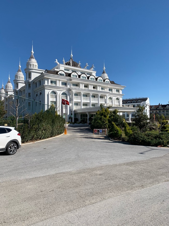 Side Royal Palace
