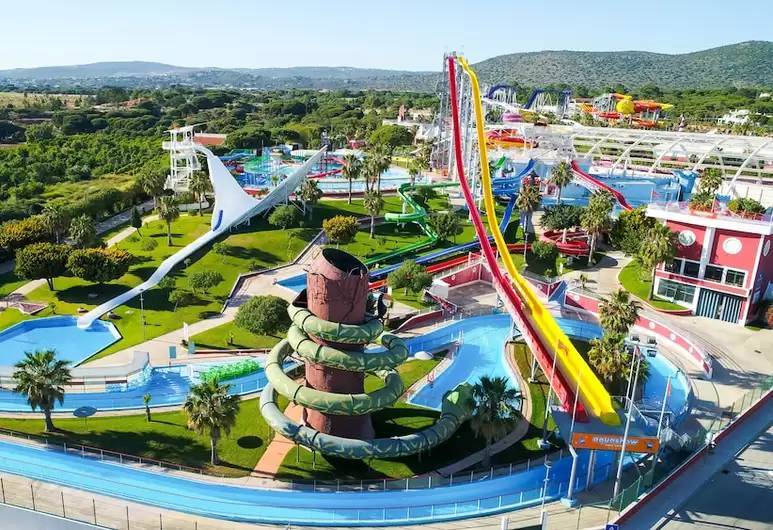 Lugar Aquashow Park - Water Park