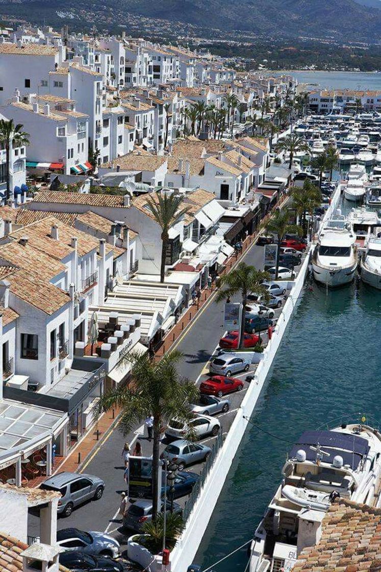 Lugar Puerto Banús